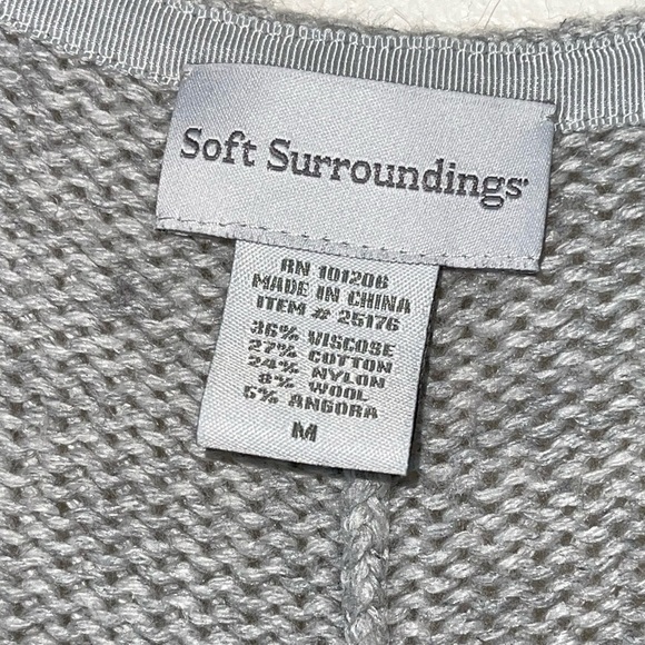 Soft Surroundings over sized V-neck sweater. Wool/ angora blend. Size med. GUC - Picture 7 of 7